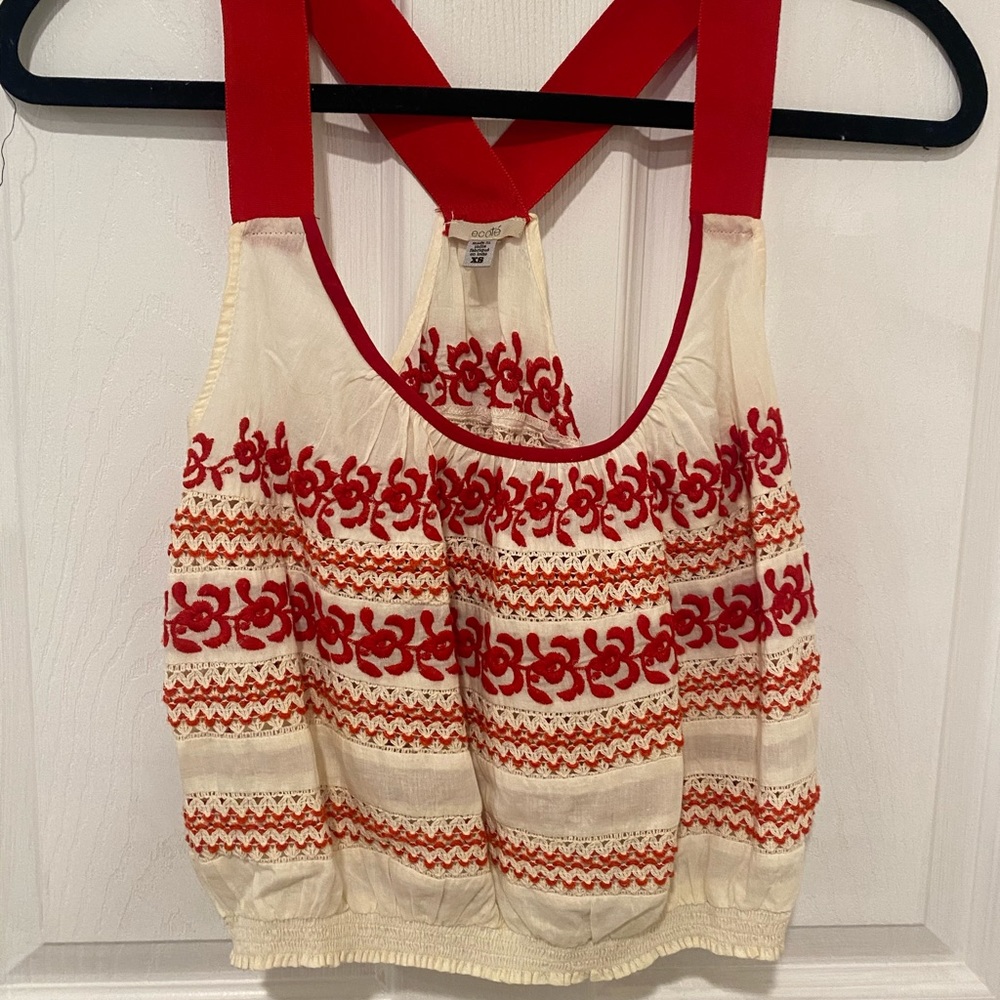 UO TOP✨ - Picture 1 of 6
